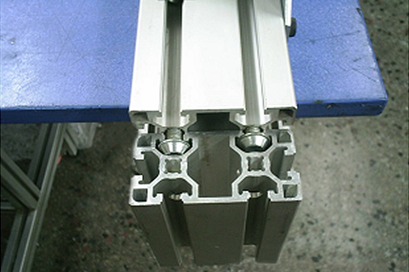 Stehbolzen 8