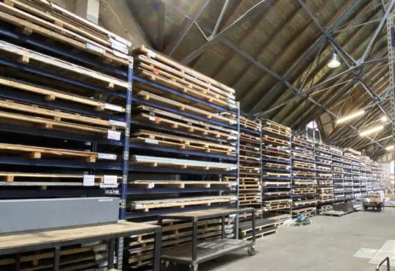 Materiallager von rotec Berlin Metalltechnik in Berlin